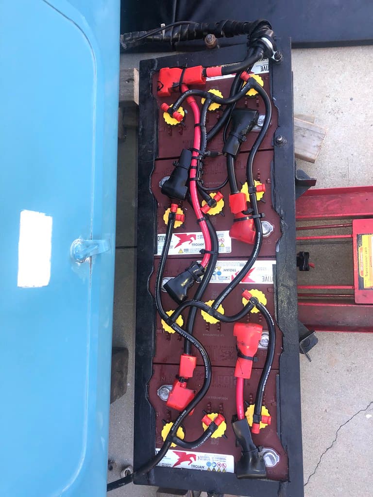 After - New batteries, cables and lugs