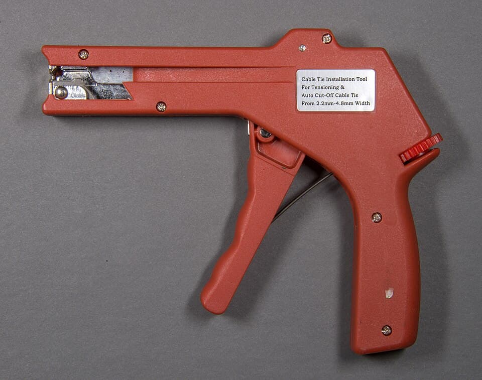 Cable-tie-tool hg