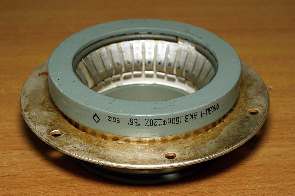 4.7 nF Ceramic Capacitor (Pack of 50)