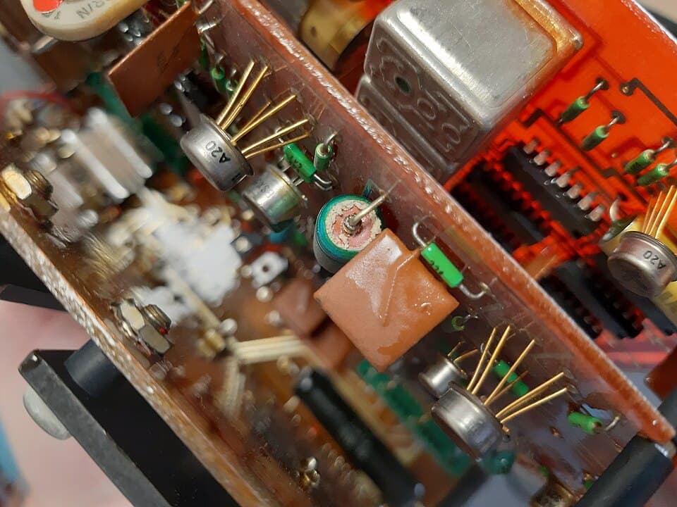 Damaged Electrolytic capacitor 02x02x2023