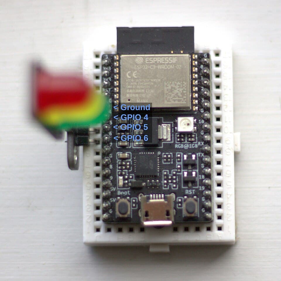 ESP32-C3 with Traffic Light Module and GPIOs labeled