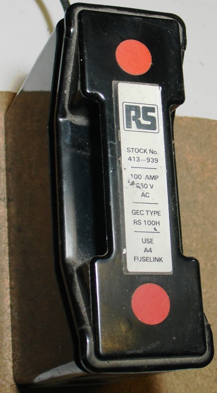 Fuse 100A with holder, closed
