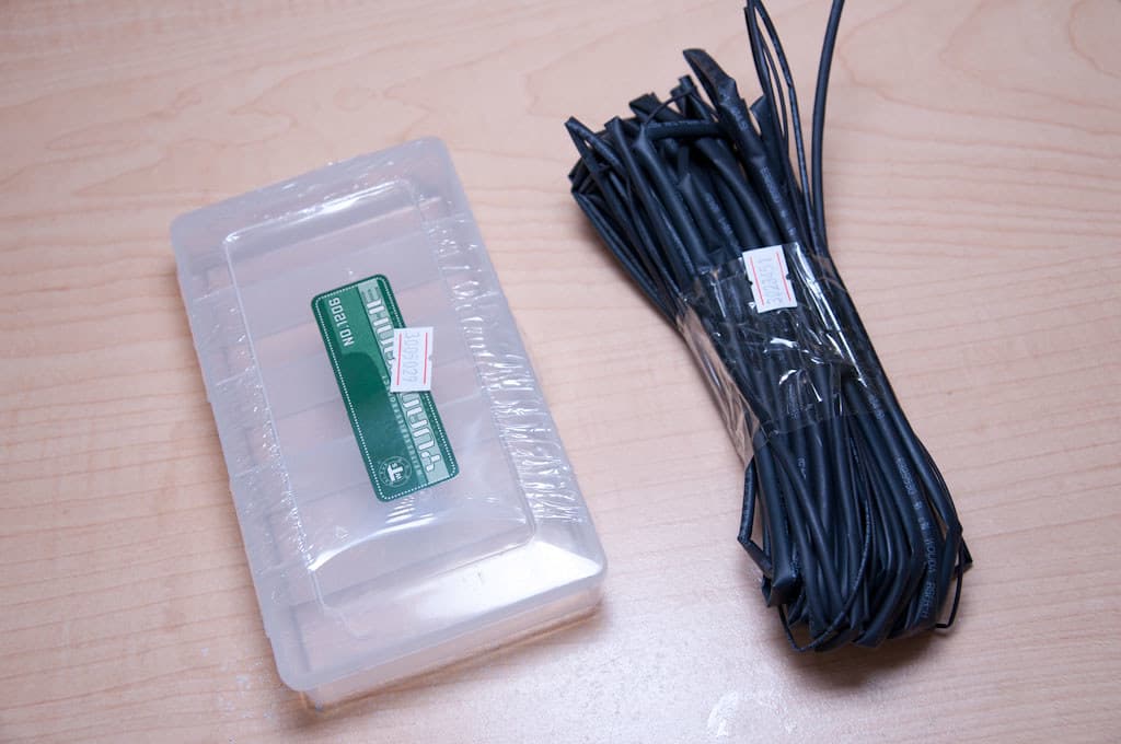 3M Black Heat Shrink Tubing - Five Size Pack (0.8/1.5/2.5/3.5/4.5mm) & DIY Parts Organizer Toolbox (5 Sections)