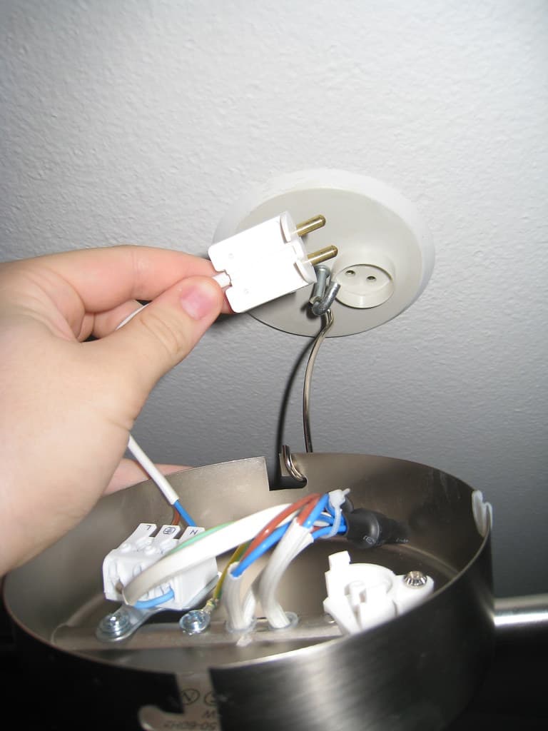 Swedish ceiling light mounting