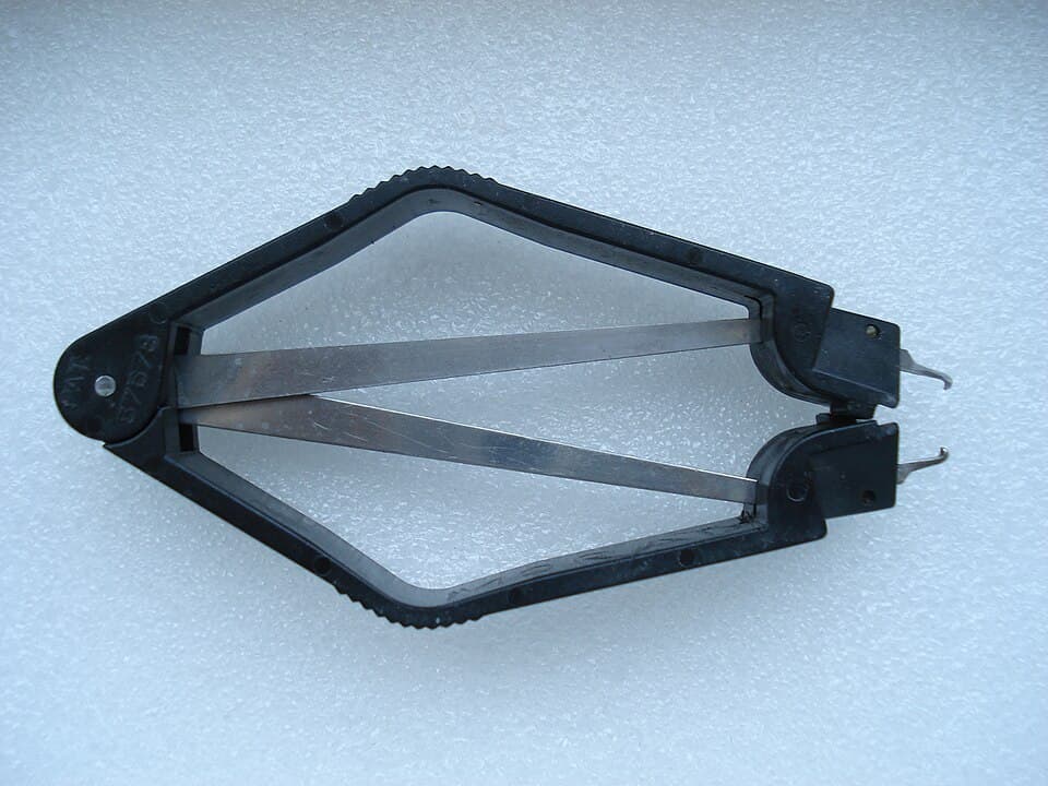 DIP IC Extractor