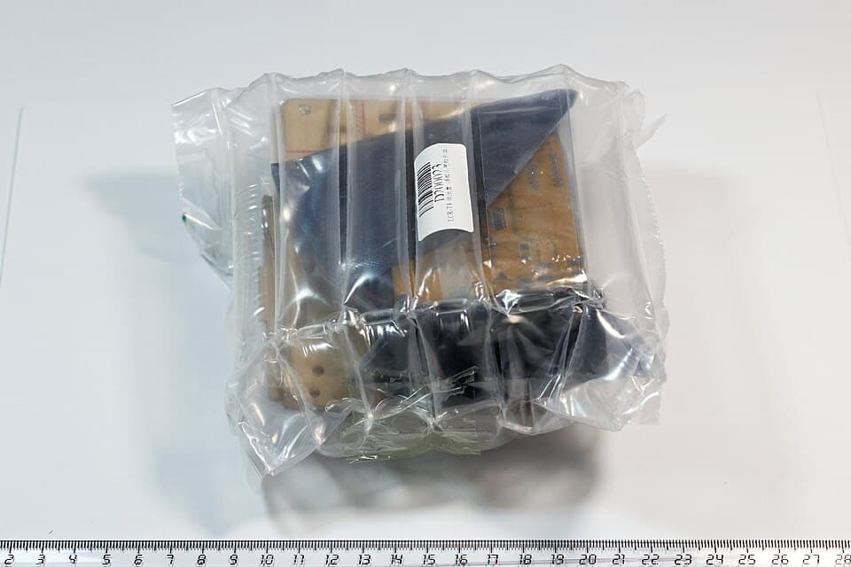 LCR-T4-ESR Mega328 tester from China. 03. Sausage-bubble-wrap
