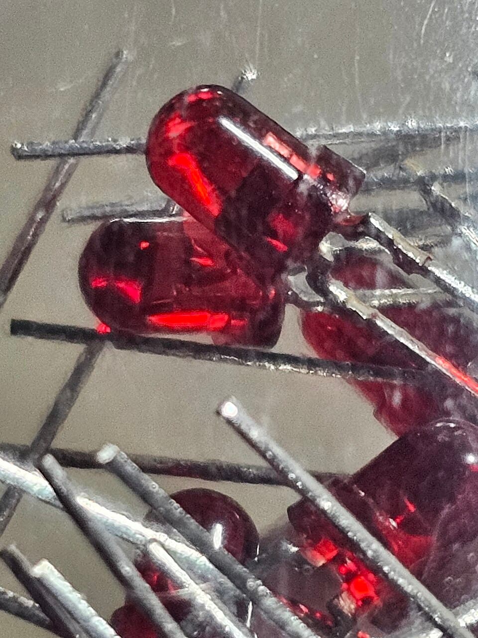 Closeup of tge Toshiba TLUR123 3mm.