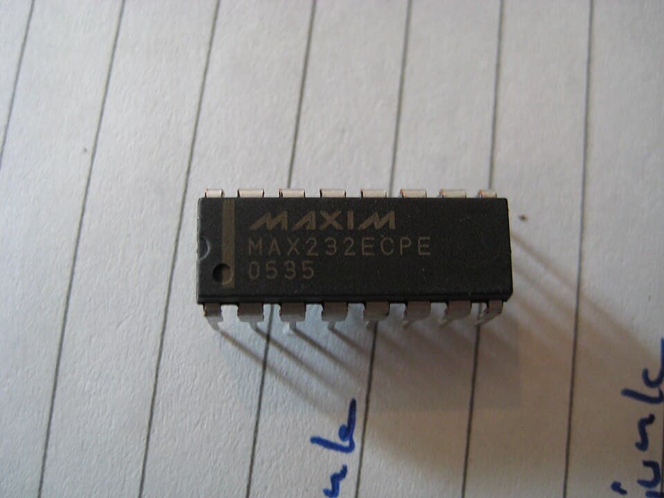 MAX232 Chip