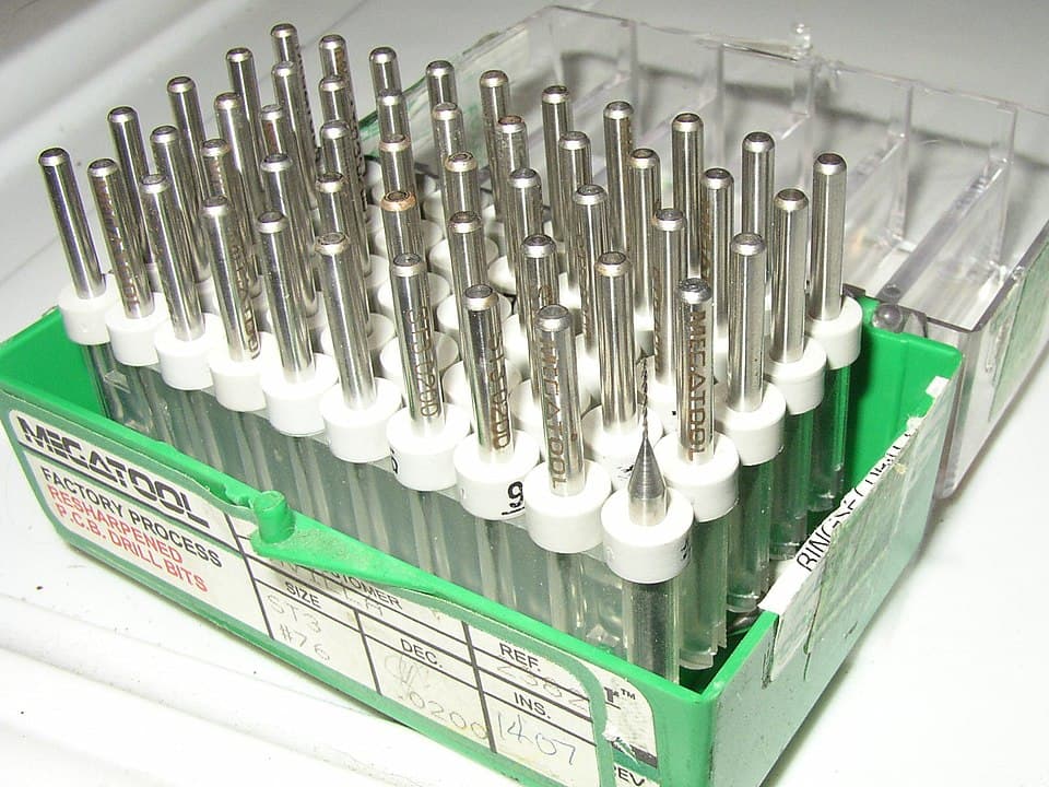 Box of 02in pcb bits