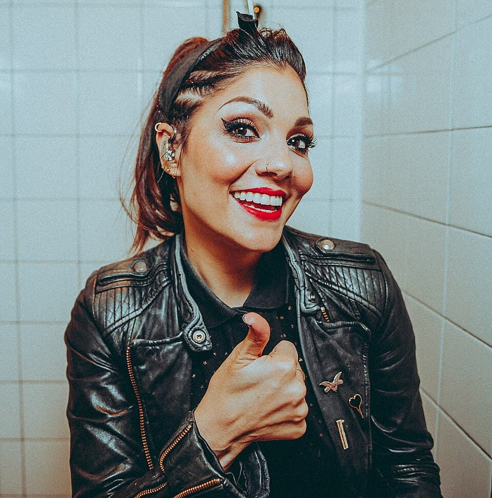 Aimee Interrupter - Backstage March 2019 - Chris Simms