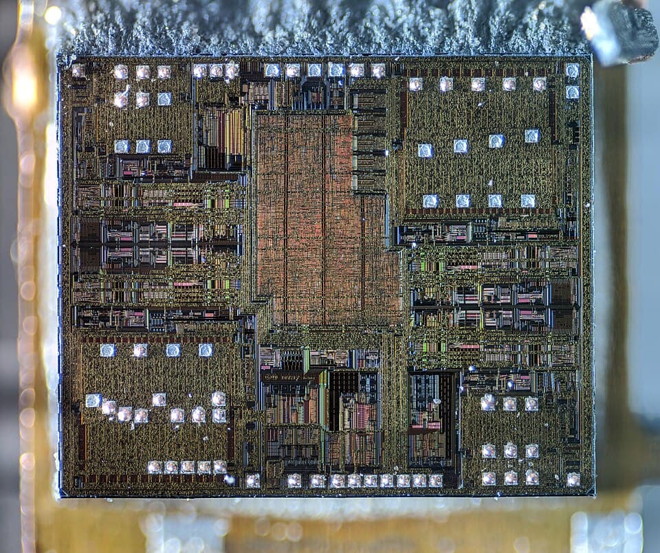 4 Voltage Regulator)