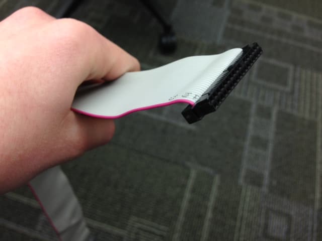 32-wire ribbon cable