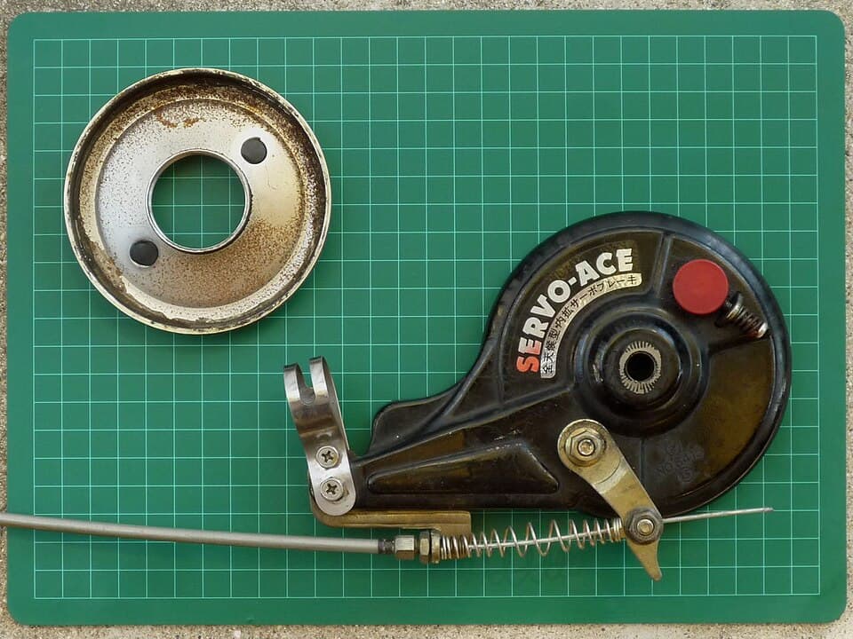 SERVO-BRAKE (for bicycle rear wheel) outside