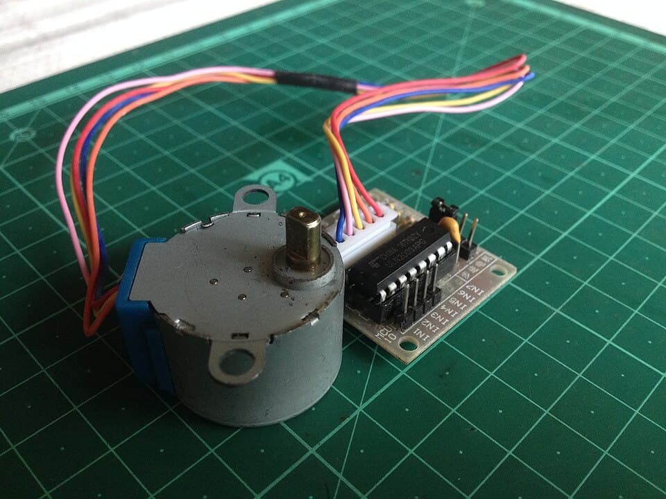 28BYJ-48 Stepper Motor with ULN2003 Driver