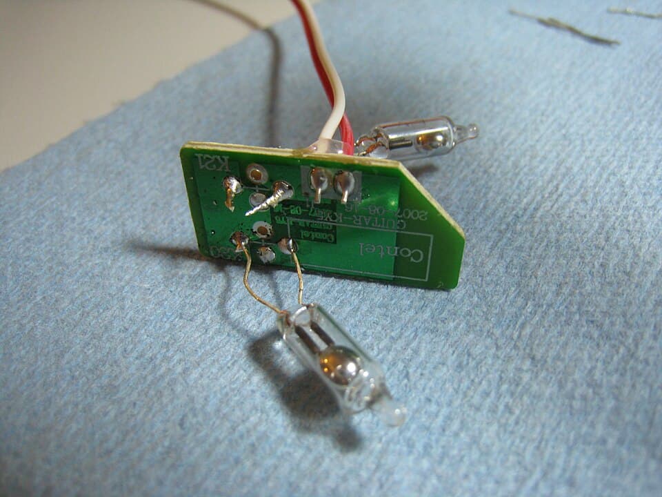 Mercury tilt switches