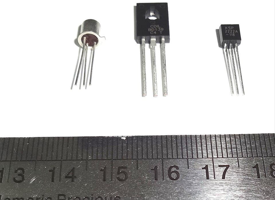 2SD880 NPN Transistor (Pack of 5)