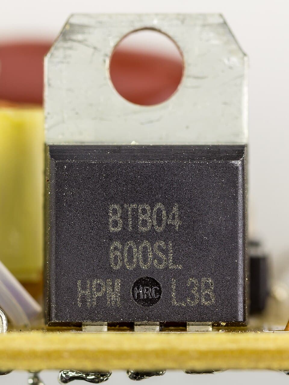 Triac BTB04 600SL-7763