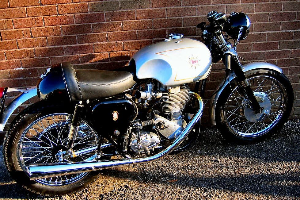 BSA GOLDSTAR 500.BRITISH CLASSIC.
