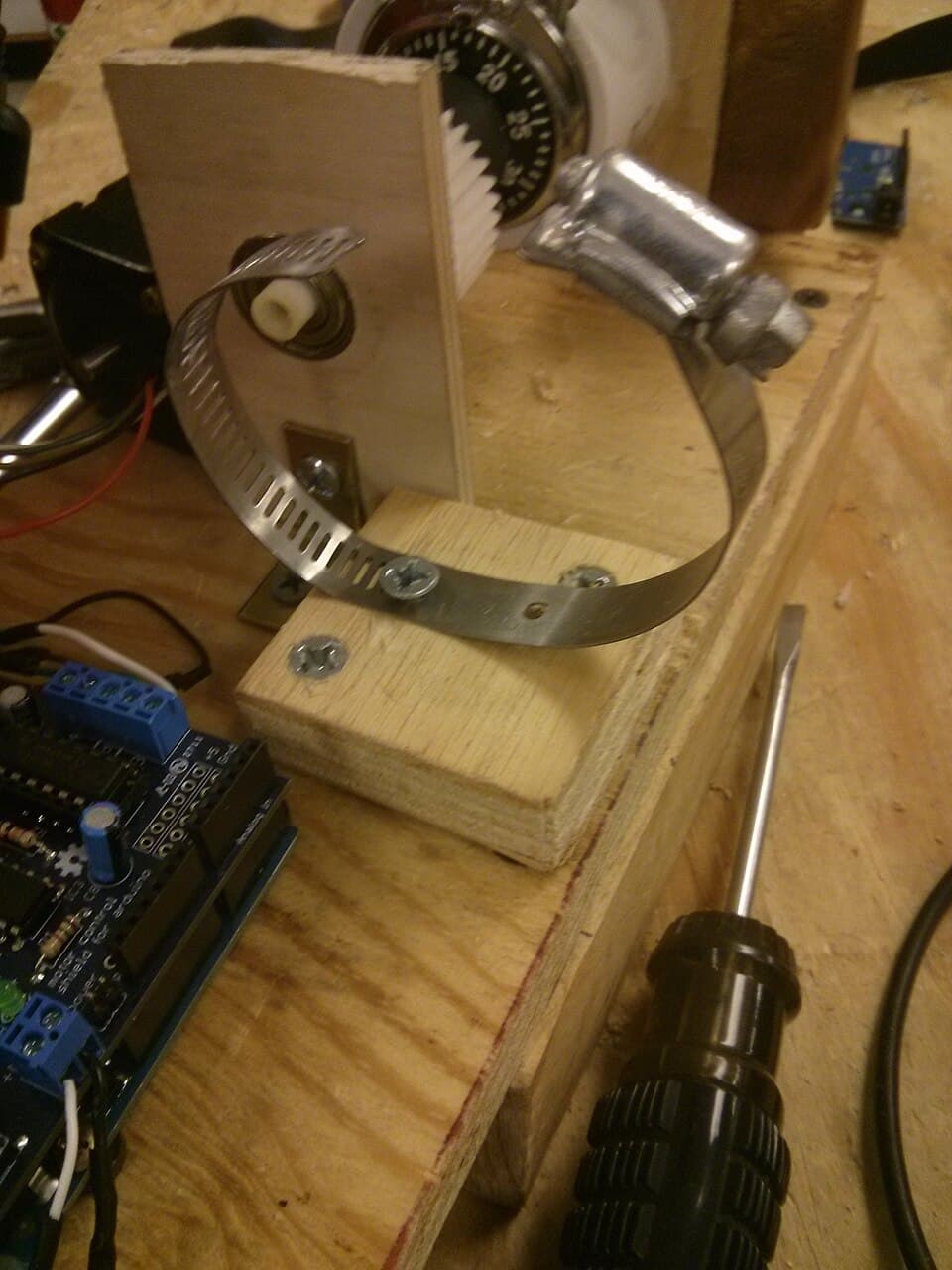 Final mounting of motor 8