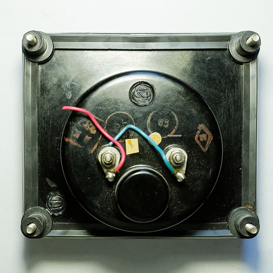 M1690A-26 Soviet DC voltmeter (118x104mm) 1986 production 04