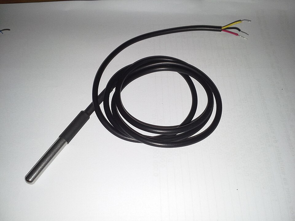 Digital Thermometer with DS18B20 — main component