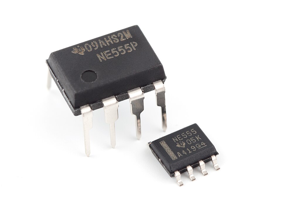 555 Timer LED Flasher — main component